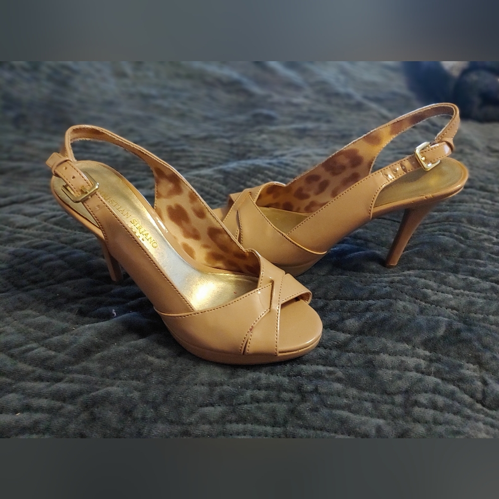 Adorable heels